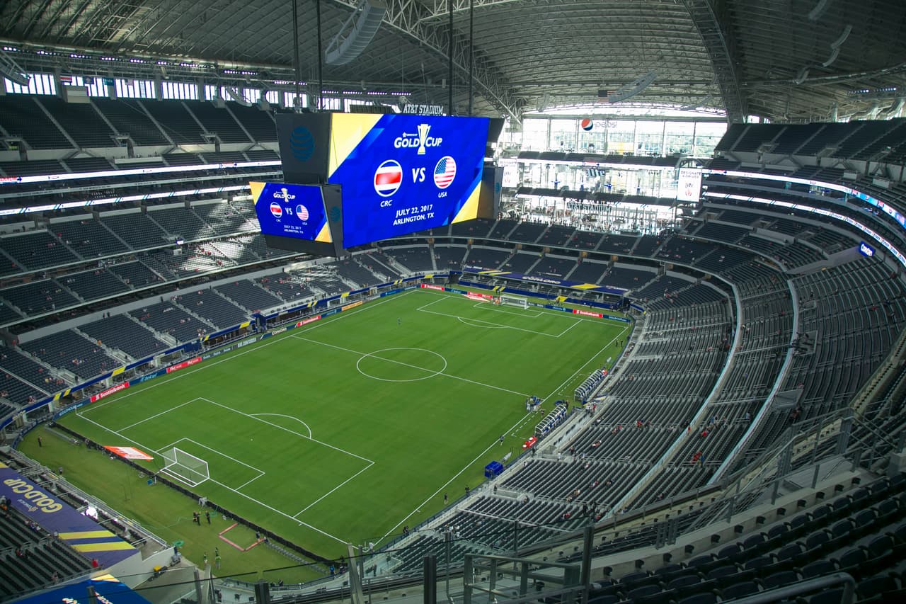 El patriotismo estadounidense se hizo presente ante la "Pura Vida" de los ticos en las tribunas del AT&T Stadium
