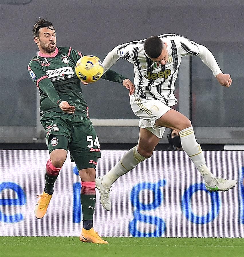 La Juventus de Pirlo derrota fácilmente al Crotone 3-0. Cristiano Ronaldo con un doblete y McKeenie con un sólo gol, fueron los responsables de la victoria de la 'Vecchia Signora' durante la Jornada 23 en la Serie A.