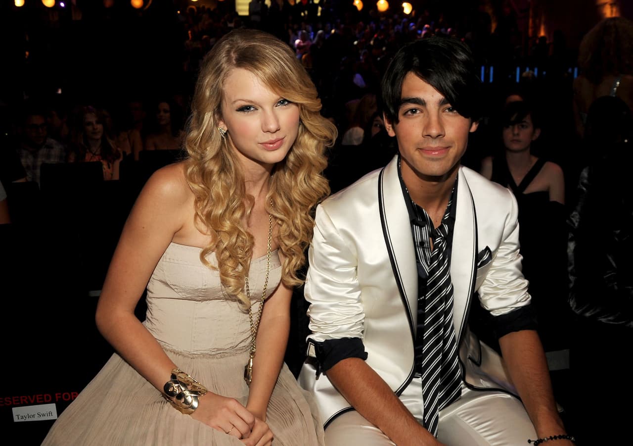 Joe jonas, Taylor Swift, Camilla Belle