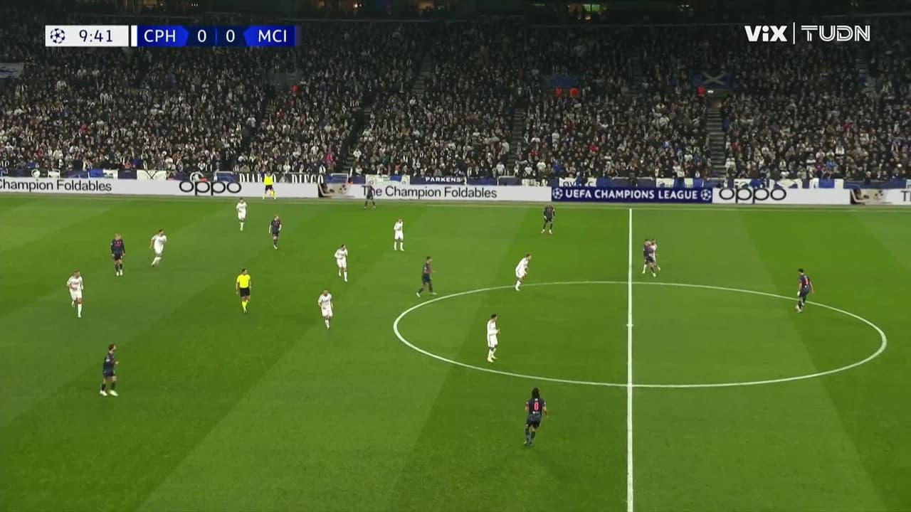 ¡GOL!  anota para Manchester City. Kevin De Bruyne