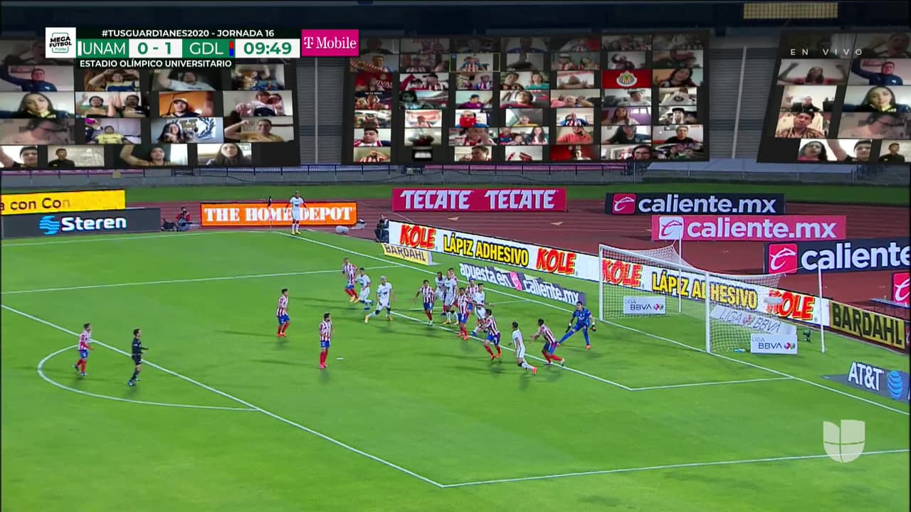 ¡TIRO ATAJADO! disparo por Facundo Waller.