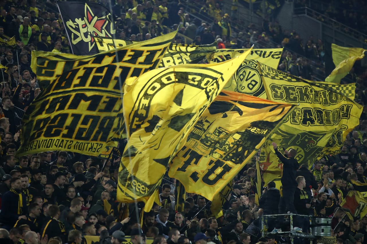 El Signal Iduna Park se puso su mejor traje para esta nueva jornada de la Champions League.