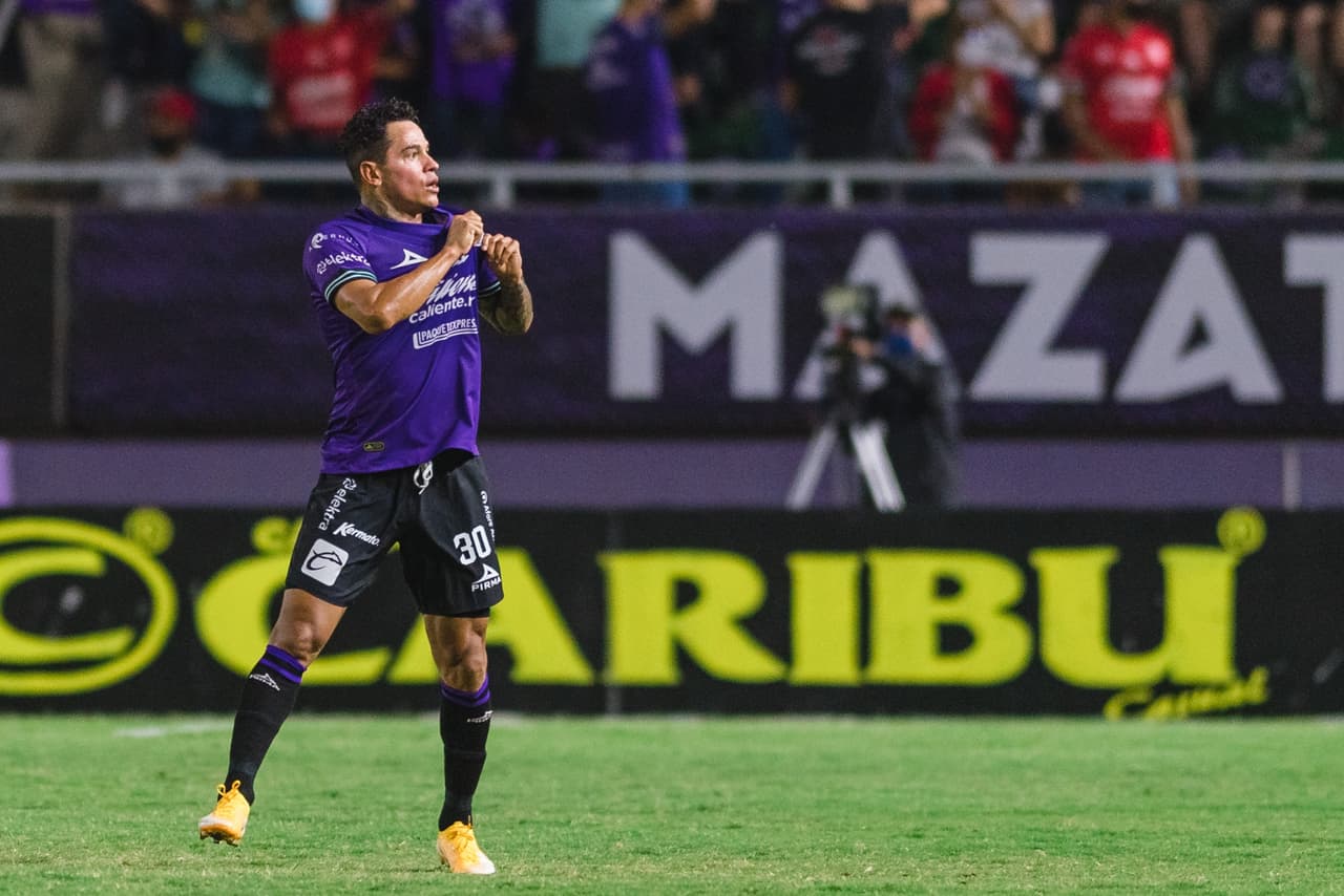 Augusto Oliveira encontraba el empate 2-2 al 54' con un disparo diagonal que impactó la espalda de Colombatto para desviar el esférico.