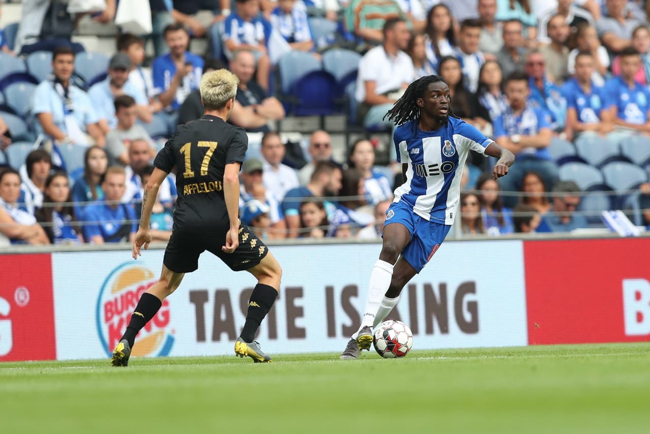 El joven Romario Baró busca un lugar en el plantel estelar del Porto