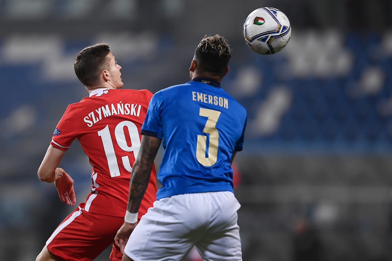 Italia despachó a Polonia en el Mapei Stadium 2-0 y se mantiene invicto. Los goles corrieron a cargo de de Jorginho tras cobrar un penal, y Domenico Berardi selló la victoria al minuto 83. El polaco Jacek Goralski fue expulsado en el minuto 77 durante la quinta Jornada de la UEFA Nations League.