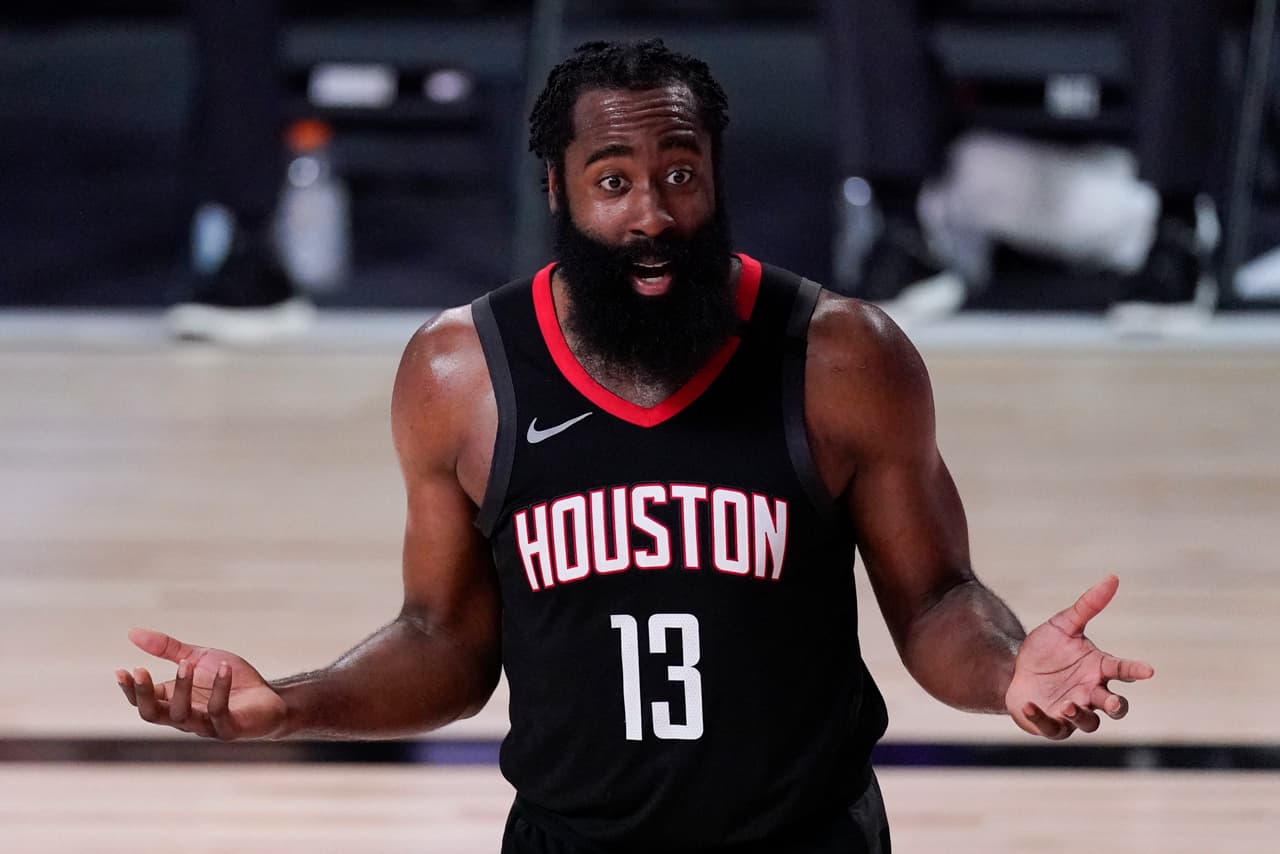 8. James Harden bajó del quinto puesto al octavo lugar del top.