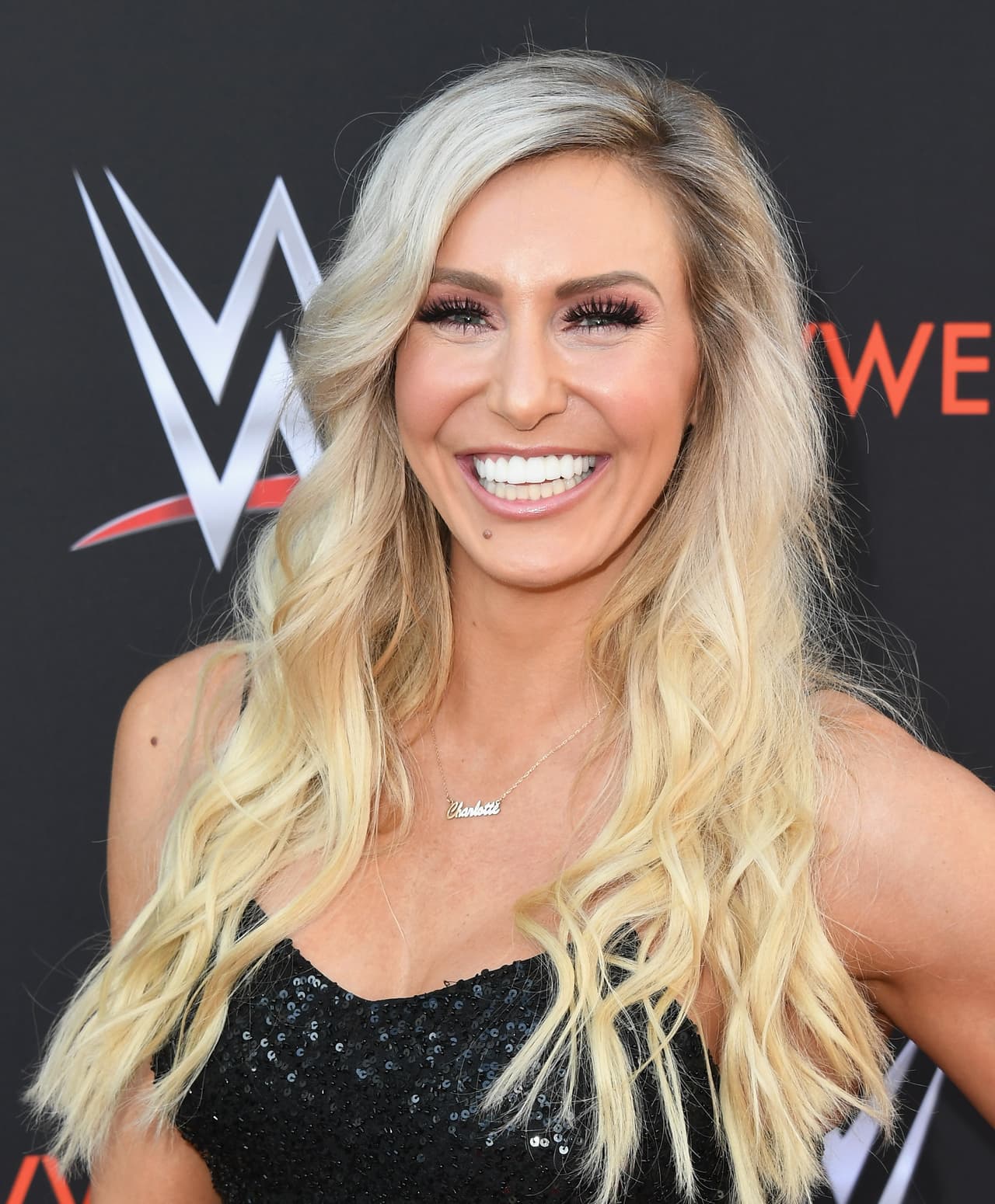 5. Charlotte Flair (luchadora de WWE): esta atleta es una de las más galardonadas en esa empresa de entretenimiento deportivo, en la que ha sido campeona.