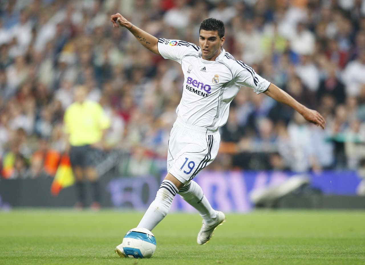 José Antonio Reyes - La Perla se creó en el Sevilla y de ahí dio el salto al Arsenal. Fue en el 2006 cuando llegó al Real Madrid pero al año siguiente pasó al Atlético en donde permaneció hasta el 2012.