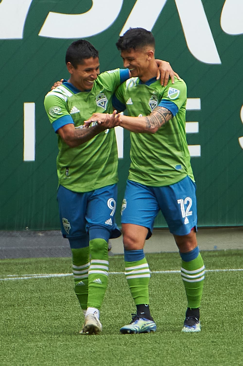 Los grandes nombres de la tarde serían los de Raúl Ruidíaz y Fredy Montero, autores de los tantos del conjunto esmeralda, que se impuso por 2-1.
<br>