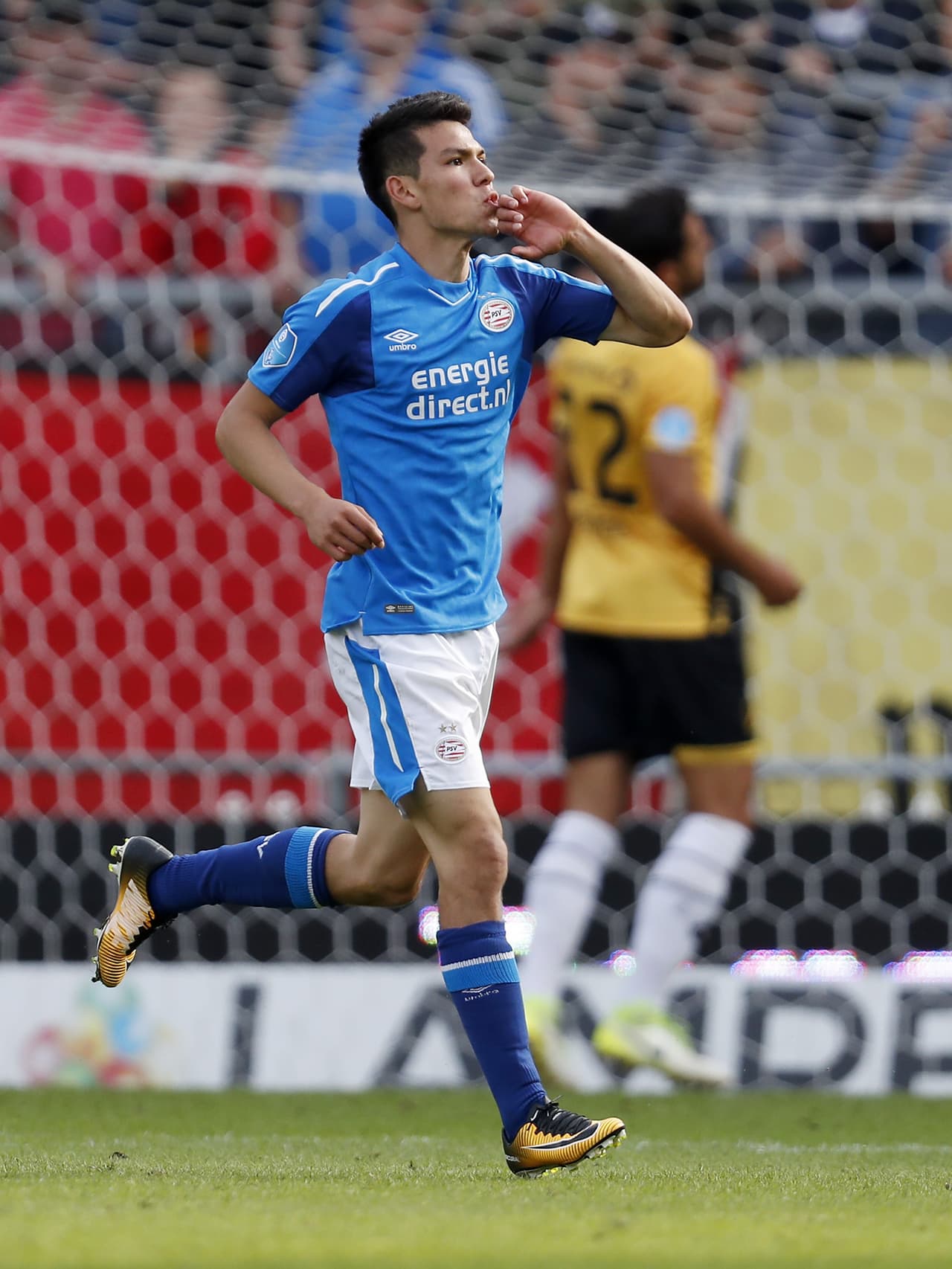 Domingo 27 de agosto - 10:45 a.m.ET/9:45 a.m.CT/7:45 a.m.PT: el momento de Hirving Chuky Lozano en el PSV Eindhoven es de maravilla con 2 goles en 2 partidos jugados. En esta jornada de la Eredivisie reciben al Roda JC.