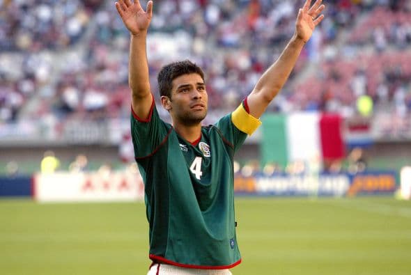 Márquez lideró la defensa de México en el Mundial Sub-20 de Nigeria 1999 para después brincar a la selección mayor con la cual jugó por más de 10 años. Es de los pocos mexicanos que puede presumir el haber jugado cuatro Mundiales y de anotar en 3 ocasiones en diferentes ediciones.