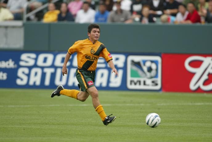 El salvadoreño Mauricio Cienfuegos marcó una era en LA Galaxy. Entre 1996 y 2003 marcó 42 goles en 241encuentros con el club californiano.