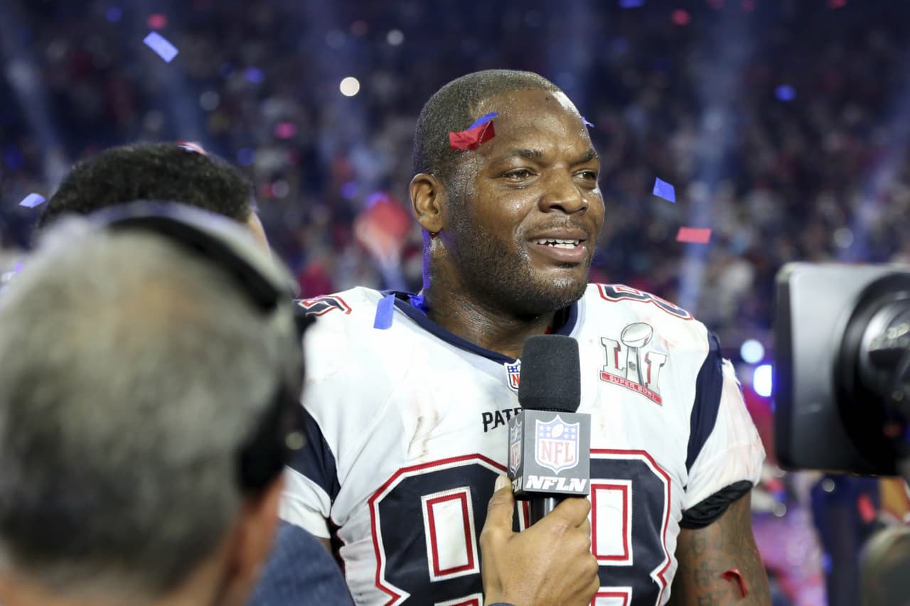 El veterano ala cerrada Martellus Bennett también declinó asistir a la Casa Blanca.