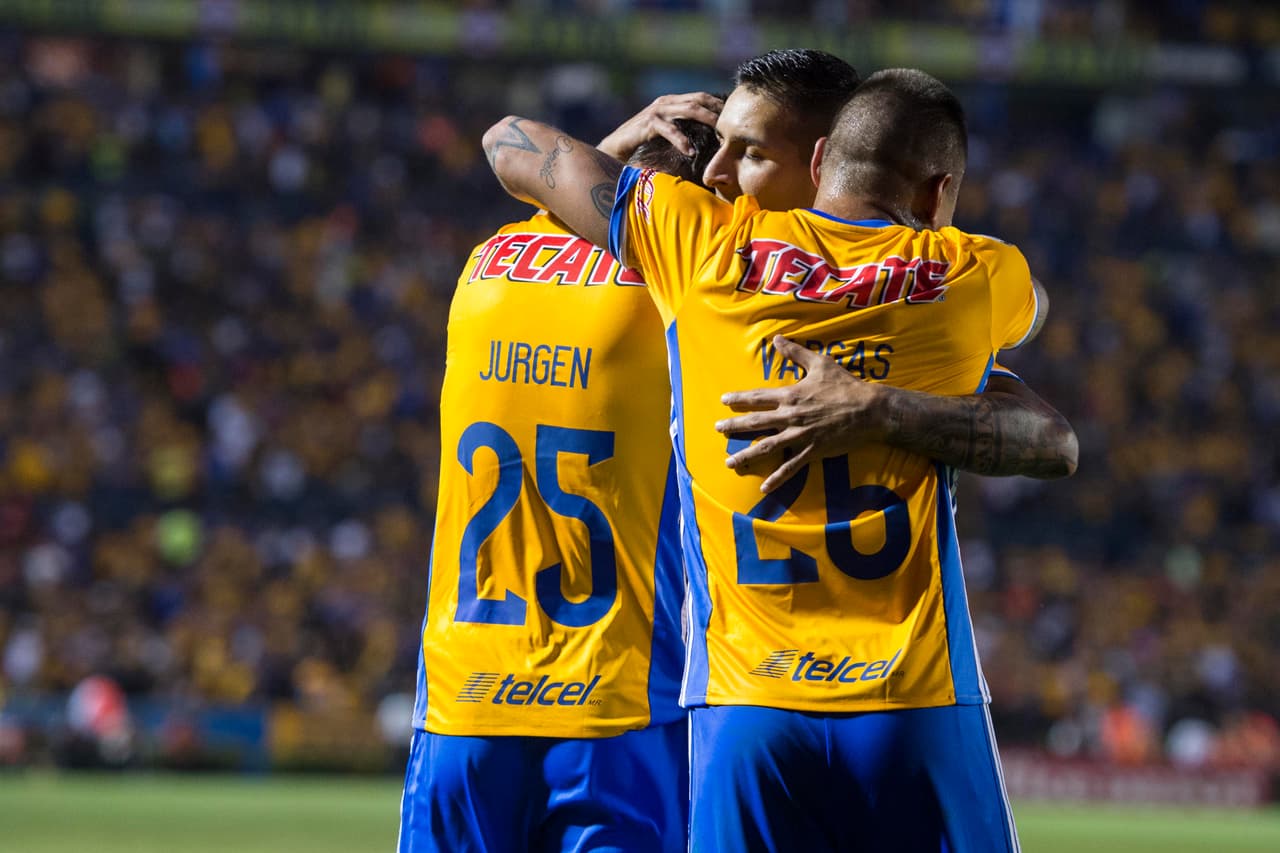 El mismo Jürgen Damm en una jugada muy parecida marcó el tercero para Tigres al minuto 65.