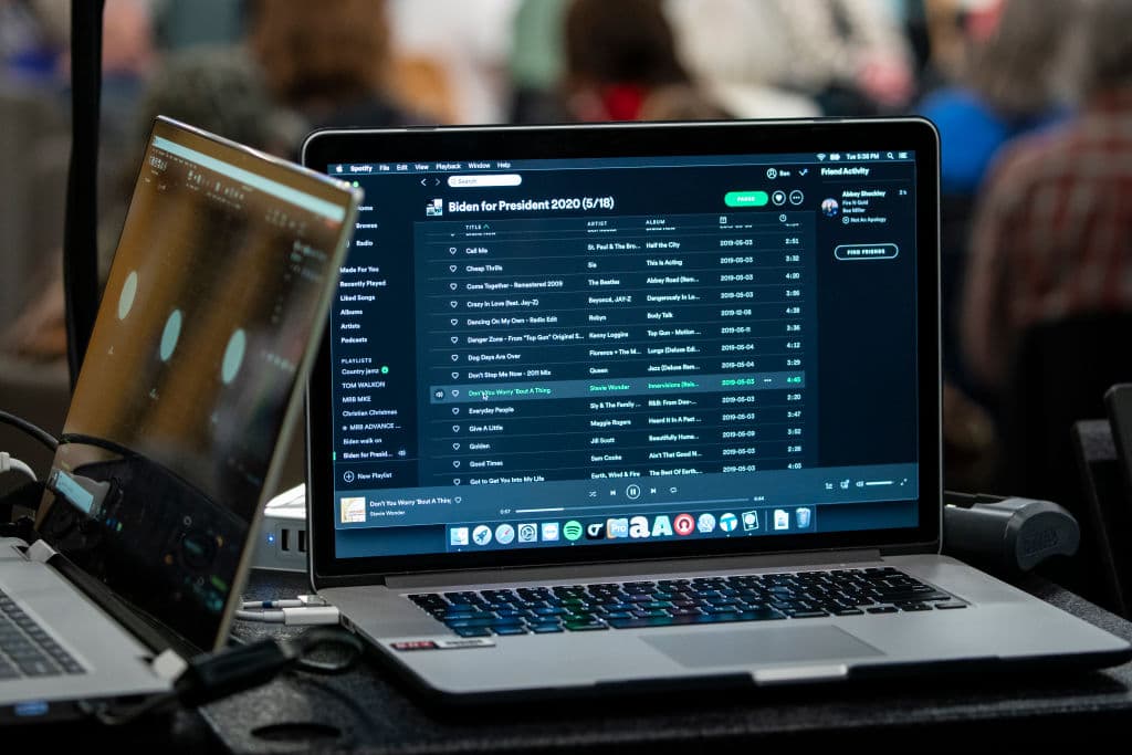 En ella, puedes reproducir una biblioteca de música infinita.