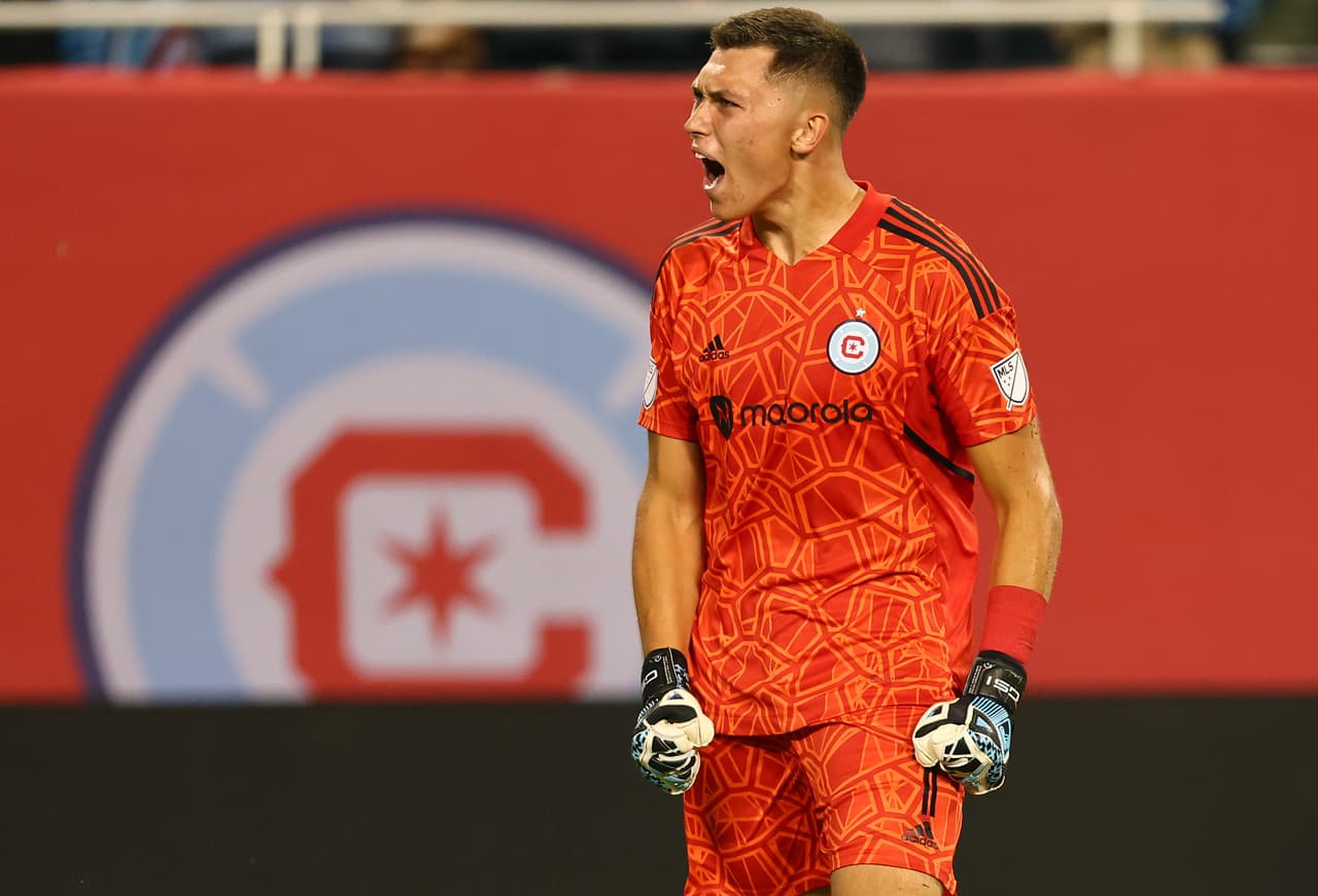 Gaga Slonina, "muy cerca" de pasar al Chelsea desde Chicago Fire