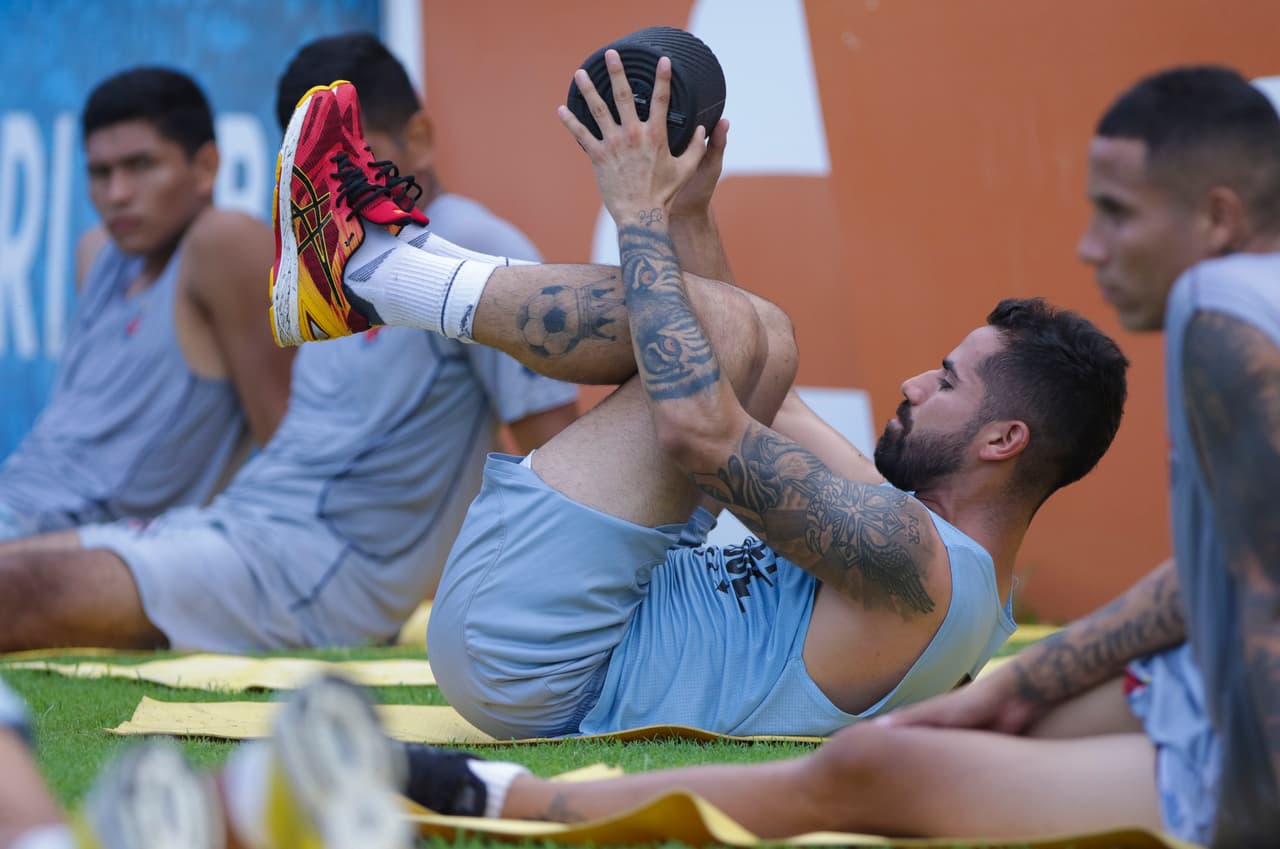 Los Tiburones Rojos de Veracruz trabajan duro en su pretemporada con miras a alejarse del descenso y sobresalir en el Apertura 2019 con la idea de afianzarse en la Liga MX.