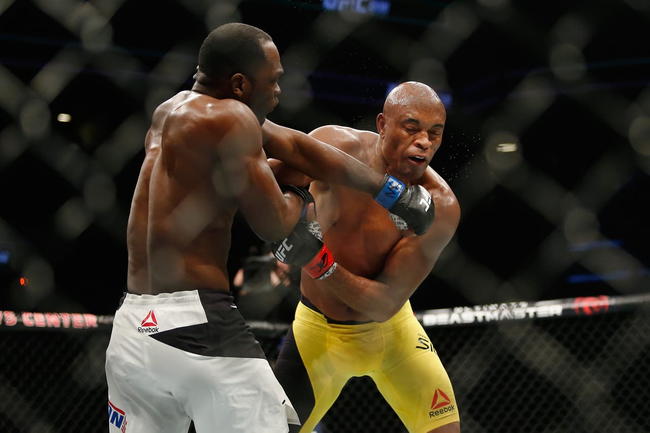 Germaine de Randamie hizo historia al proclamarse como campeona pluma y Anderson Silva volvió al triunfo tras cinco años.