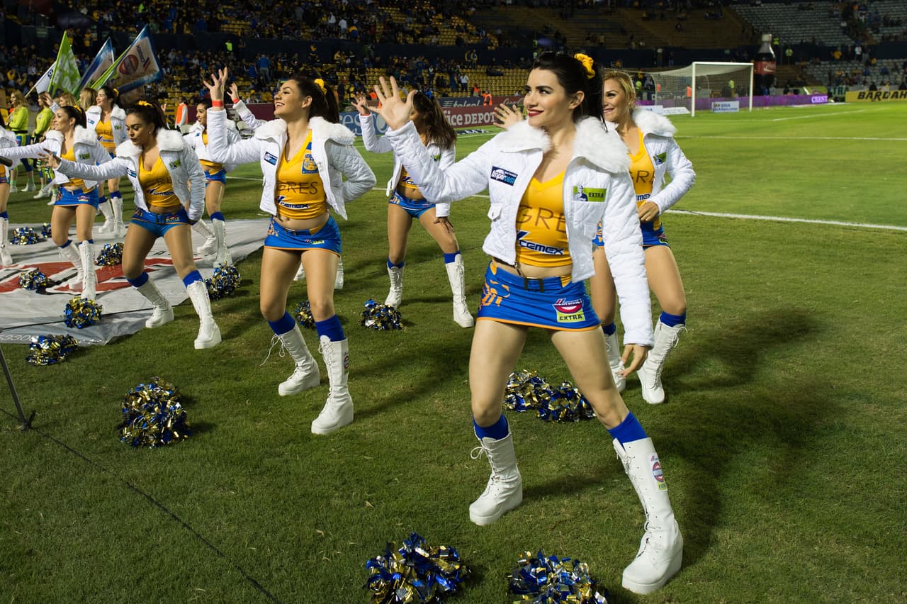 La belleza de las porristas en la fecha 17