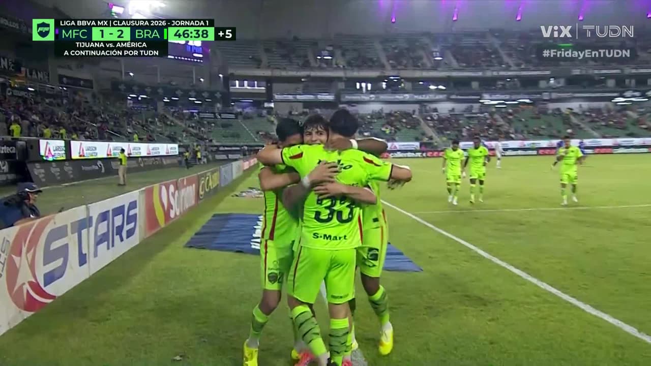 ¡Gol de Juárez! Denzell García conecta en el área y pone el segundo de Bravos