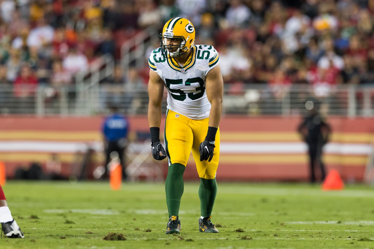 <b>16 OLB - NICK PERRY: </b>
<i>FIRMADO POR</i>
<b> GREEN BAY PACKERS</b>
<br>Perry fue una amenaza más constante que sus compañeros de equipo Clay Matthews o Julius Peppers la temporada pasada, y mostró gran dureza jugando a través de una mano rota en los playoffs.
