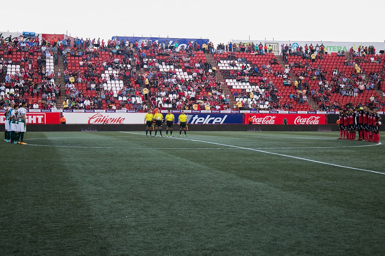 Estadio Caliente:
<b>26,633 espectadores.</b>