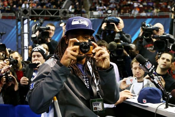 La afición de los Seahawks aclaman a su esquinero estrella, Richard Sherman, y estas imágenes demuestran el por qué. Disfruta lo mejor de él en la temporada 2013.