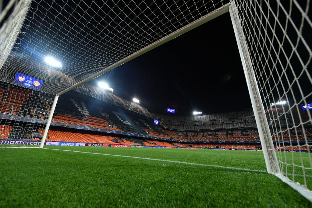 Mestalla tiene una capacidad para albergar a 49,500 aficionados. Para este partido ante Manchester United, la casa del Valencia se abarrotó.