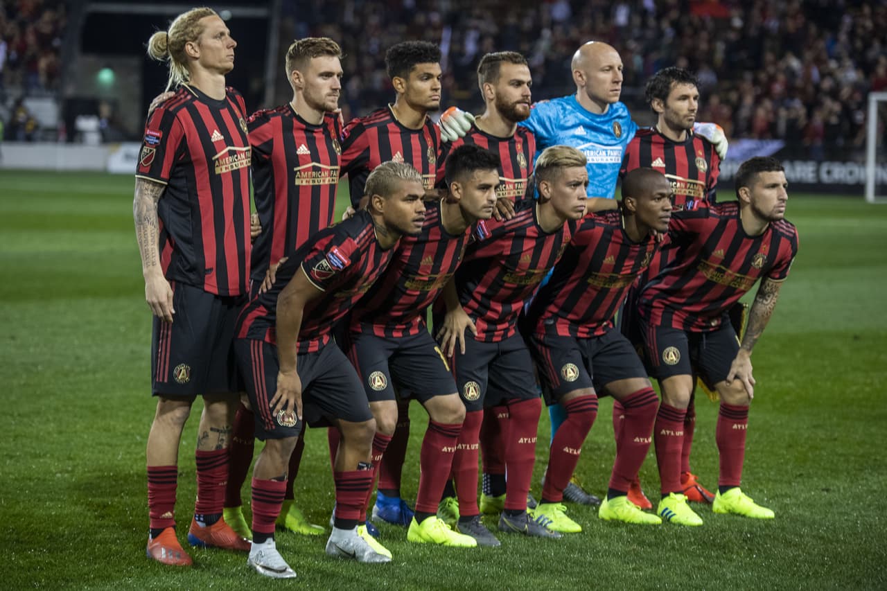 Guzan; Robinson, Parkhurst, González Pirez; Gressel, Remedi, Nagbe, Shea; Barco, Josef Martínez y 'Pity' Martínez fue el equipo que formó el holandés Frank De Boer.