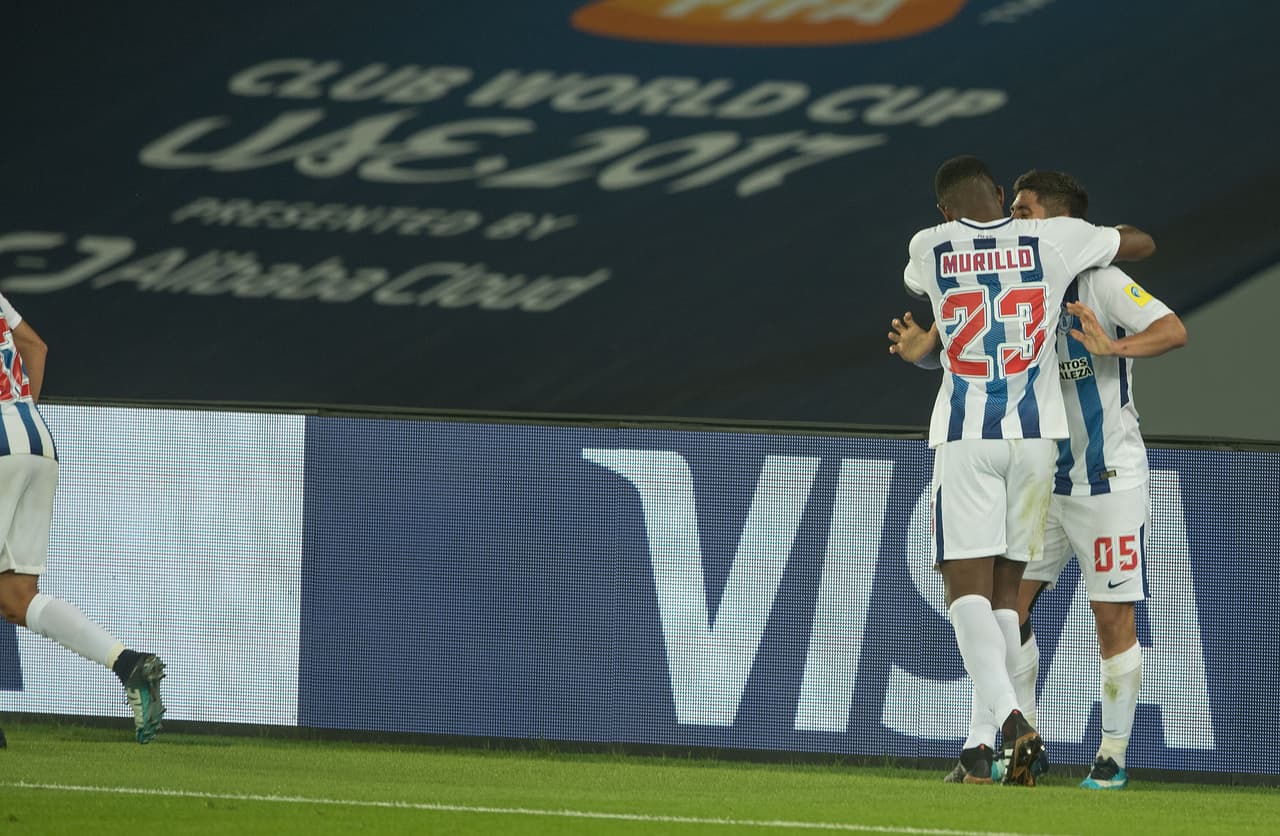 Gol heróico del mediocampista mexicano que le daba a los Tuzos el pase a la semifinal.