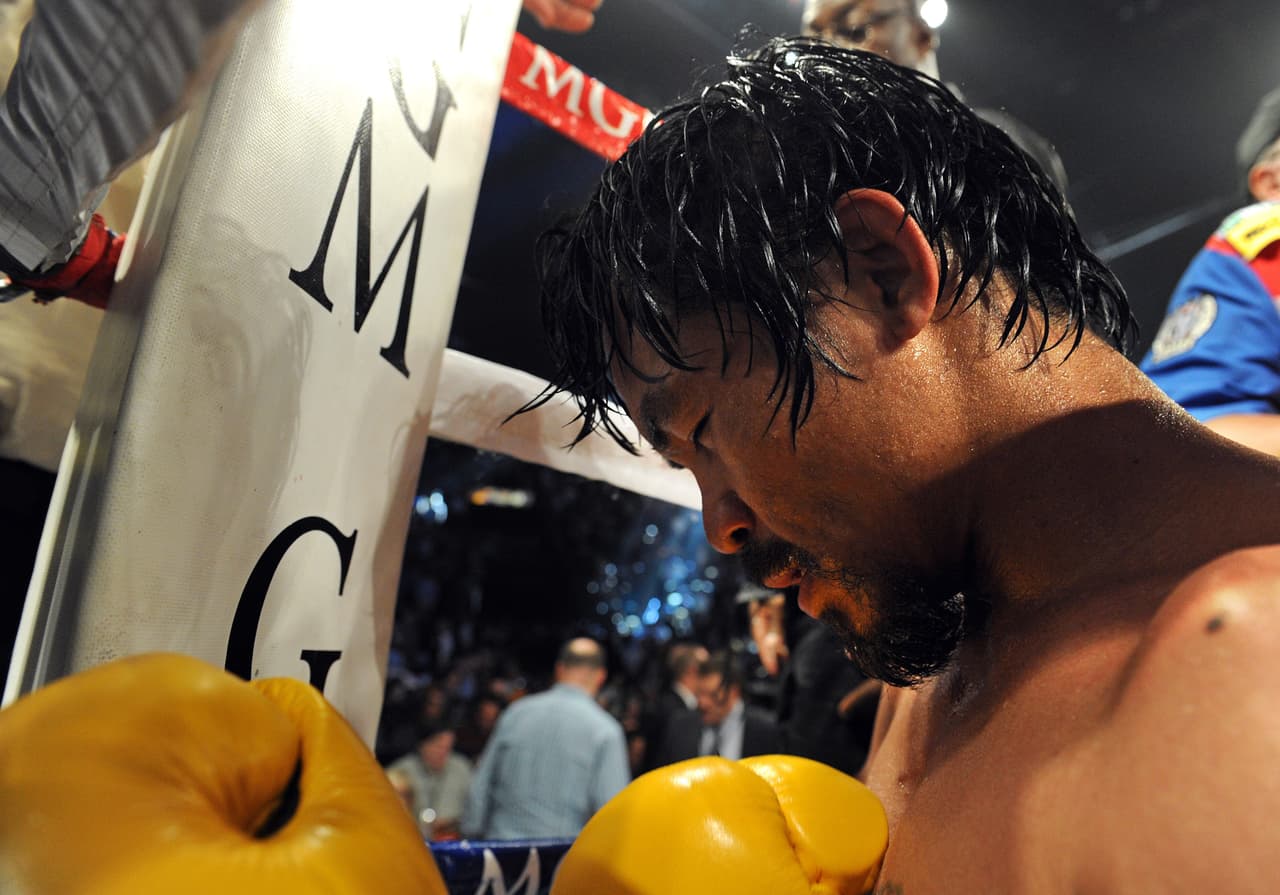 Freddie Roach culpa a La Biblia por la falta de nocauts de Manny Pacquiao