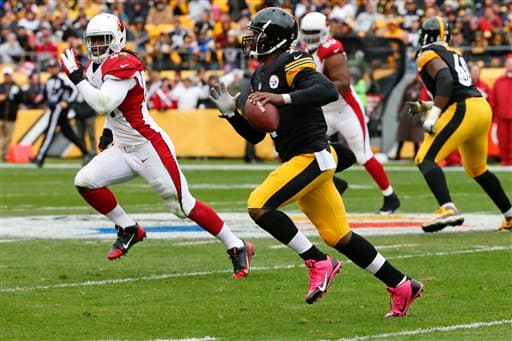 Defensiva y tercer quarterback lograron la victoria para los Steelers ante los Cardinals 25-13. Checa lo mejor del duelo.