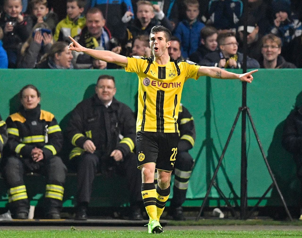 El estadounidense Christian Pulisic (19 años) también está dando de qué hablar en el Dortmund con apenas dos temporadas en el primer equipo. Ya es internacional con su país y podría recalar en la Premier League. Stoke City es el equipo que más interés ha mostrado por él.