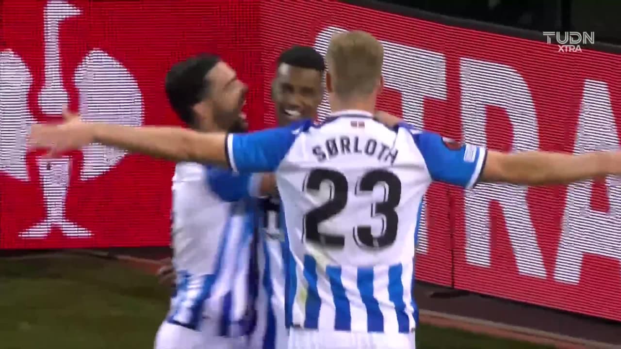 ¡TIRO ATAJADO! disparo por Stefan Hierländer.