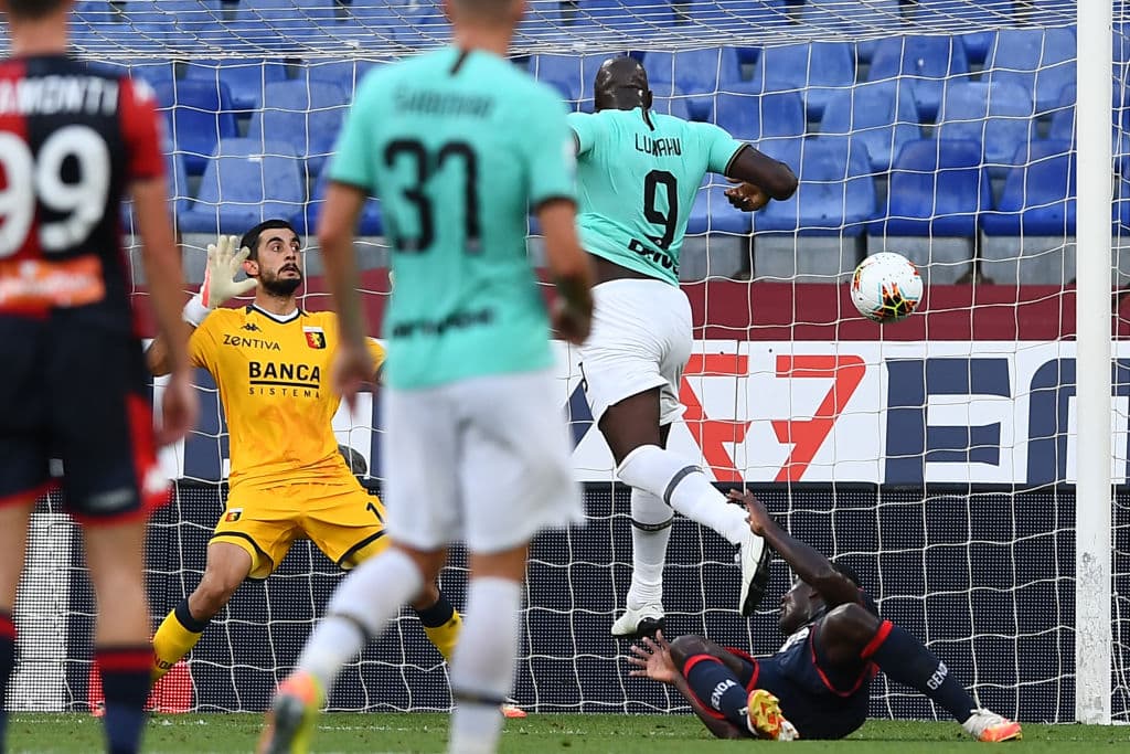 Durante la primera media hora del partido, Inter creó más oportunidades de gol.