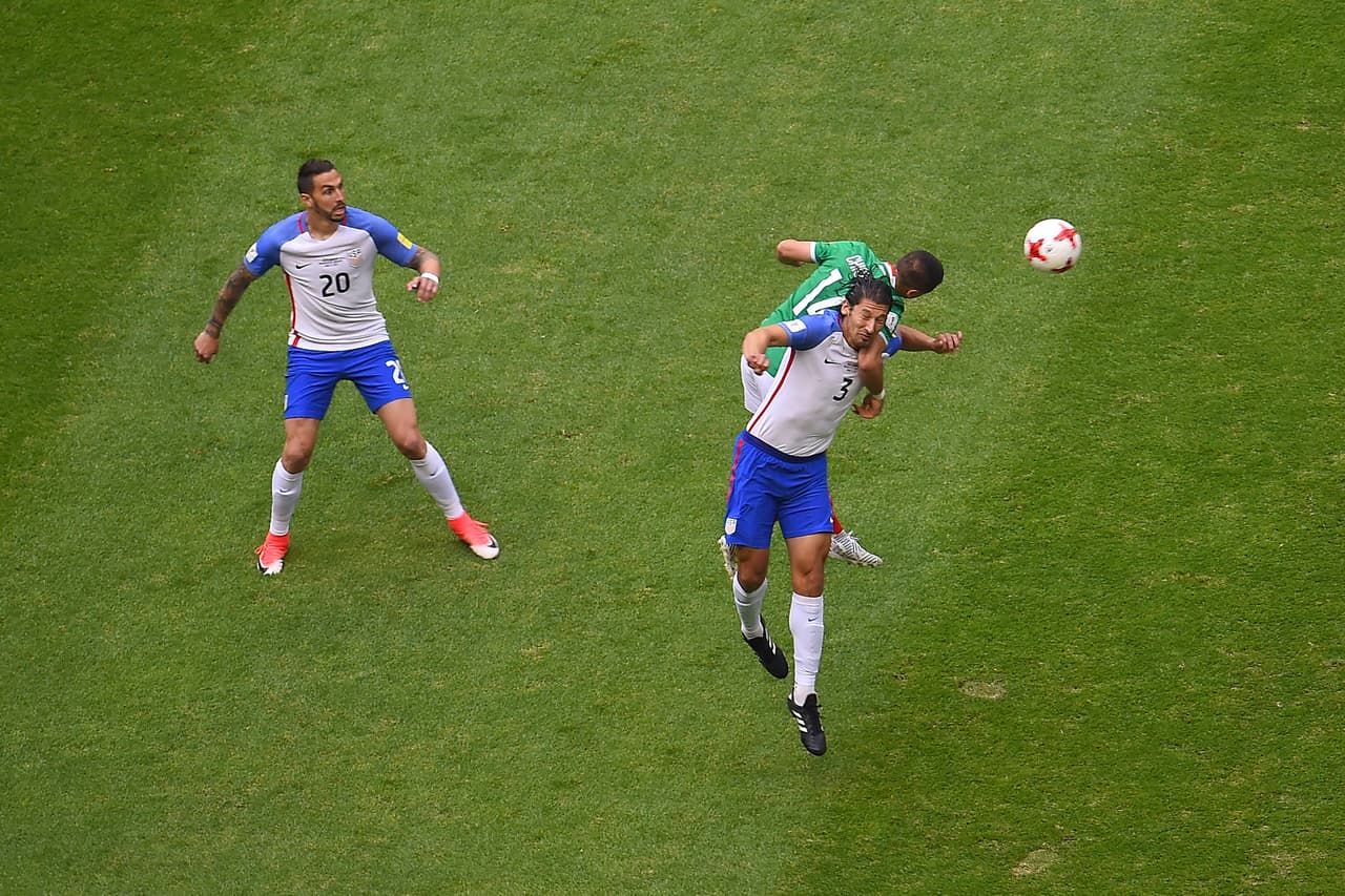 Los equipos lucharon hasta los últimos minutos. Aunque los visitantes parecían satisfechos con la igualdad.