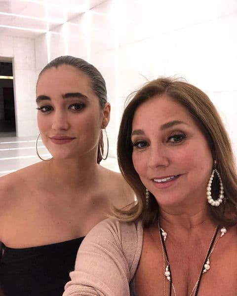 Por su parte, en cada cumpleaños y Día de las madres, Maya le dedica en sus redes sociales palabras de amor a Rivero. “Hoy cumple una mujer que me ha dado todo, incluyendo la vida. Te amo mamá”, escribió la joven por el cumpleaños de la actriz.
<br>