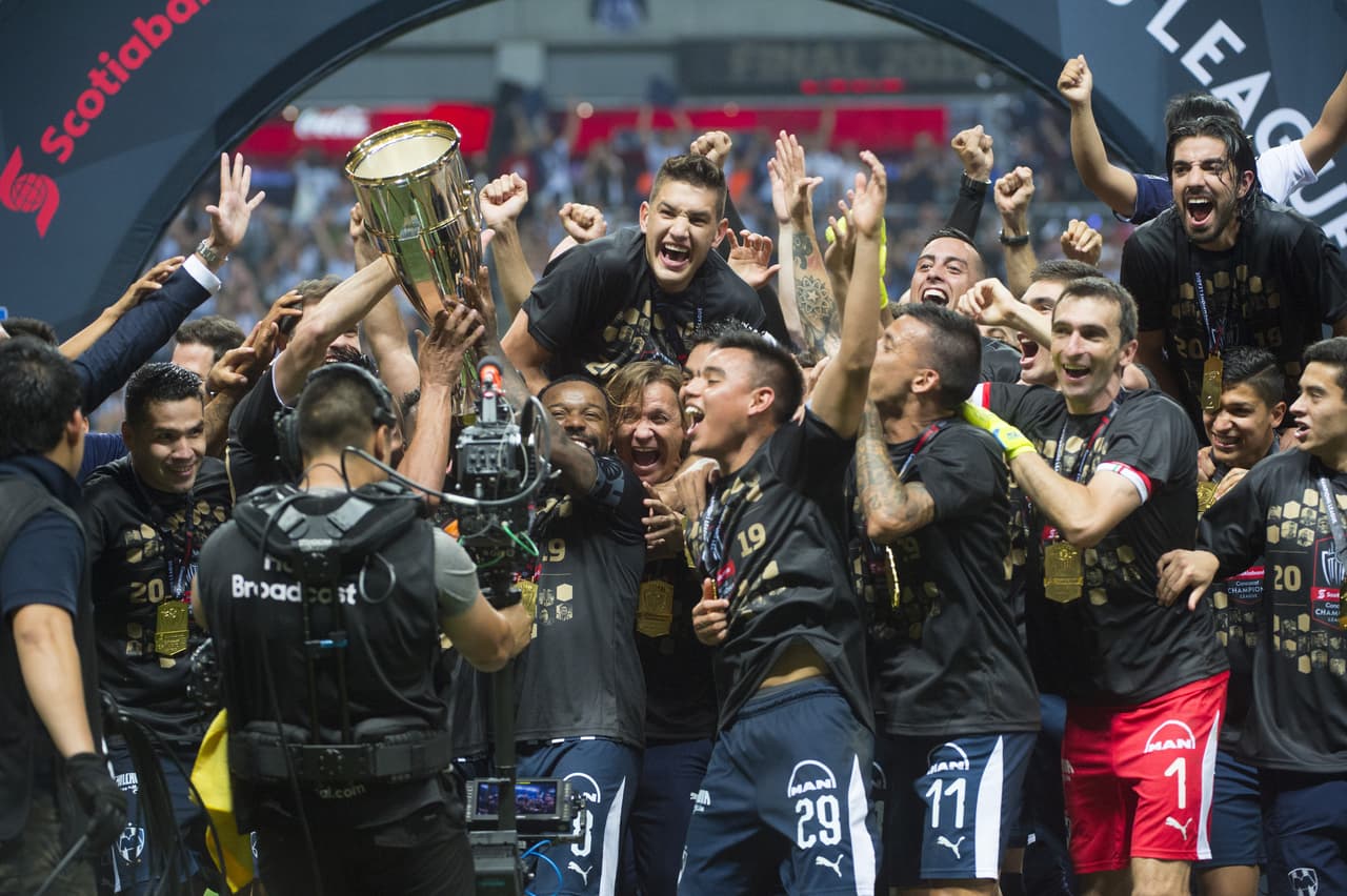 Así se vivieron los festejos de los Rayados del Monterrey tras imponerse en la Final de la Liga Campeones a los Tigres de la UANL en el Estadio BBVA.