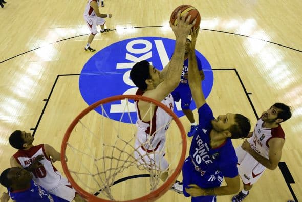 El conjunto galo se repuso de un mal primer cuarto para tomar la ventaja, la cual no soltaría en todo el encuentro.