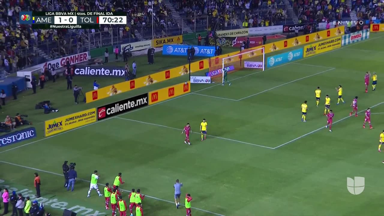 ¡TIRO ATAJADO! disparo por Alexis Vega.