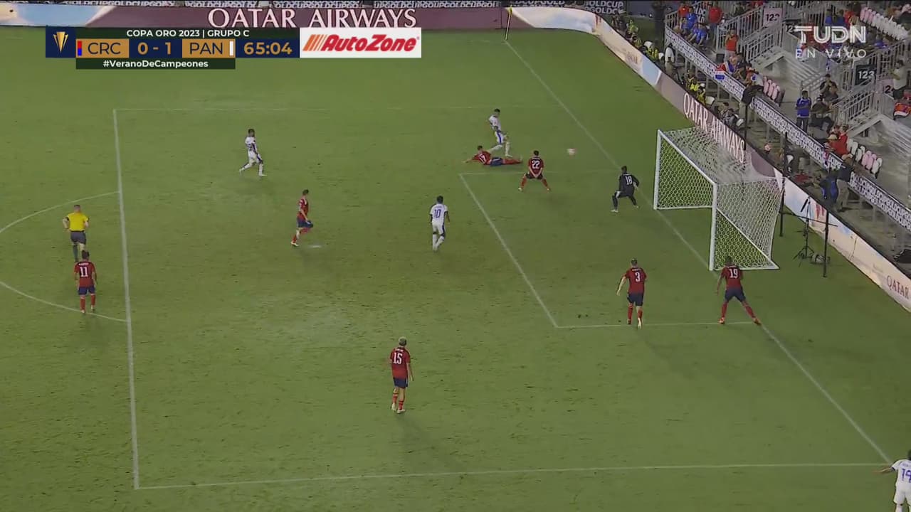 Panamá vuelve a perdonar, Davis falla la diagonal de Quintero