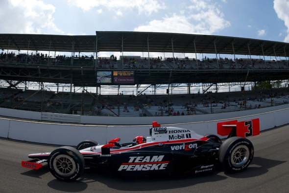 El brasileño Elio Castroneves hizo historia al conseguir su 4ta. 'pole position' en la Indy 500.