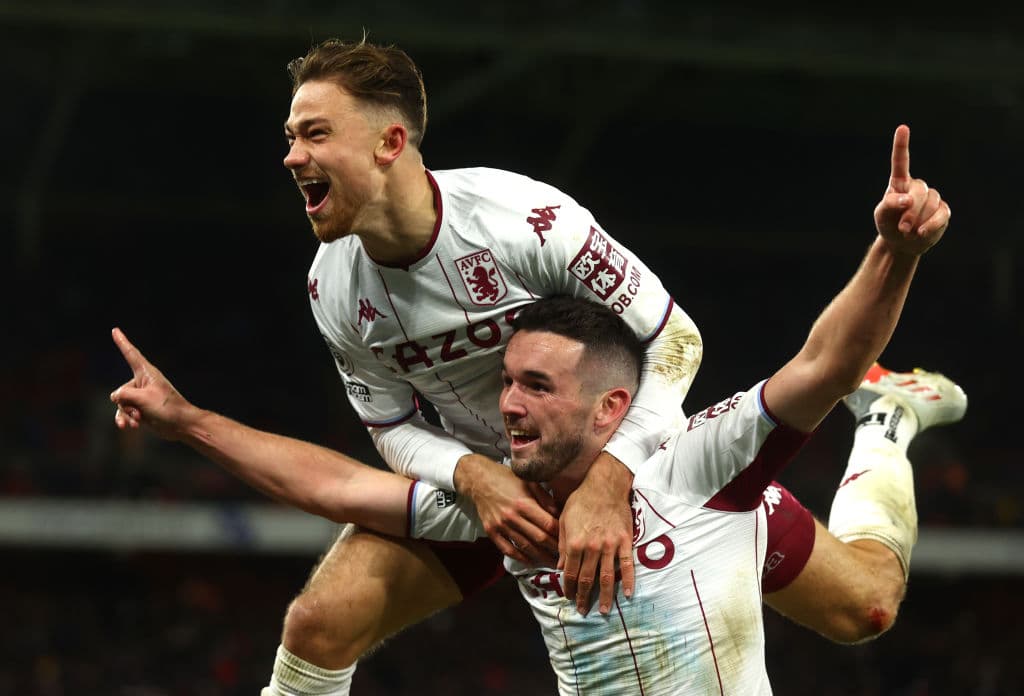 Arsenal no sufre en casa y vence 2-0 al Newcastle United, Aston Villa le hace la diablura al Crystal palace y les pegan 1-2, Liverpool muestra su poderío goleando 4-0 al Southampton y Brighton & Hove Albion no se hace daño con el Leeds United y firman el 0-0.