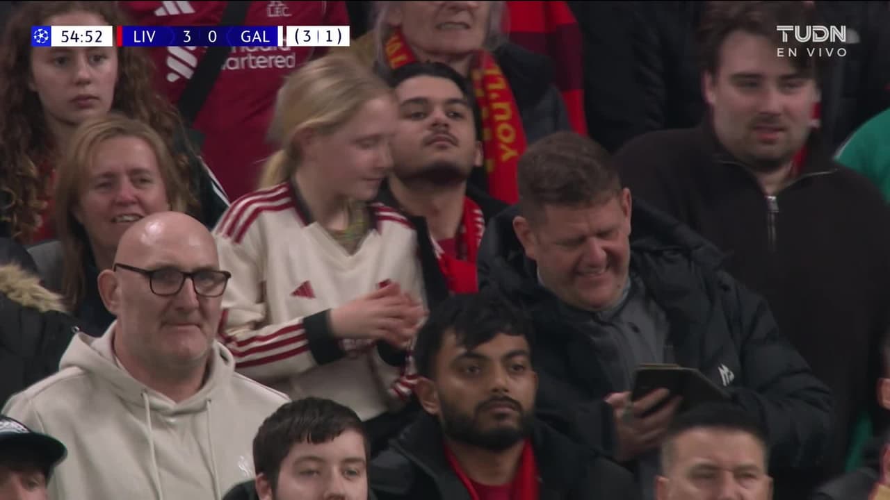 ¡VAR anula el cuarto del Liverpool! Fuera de lugar evita la goleada mayor ante Galatasaray