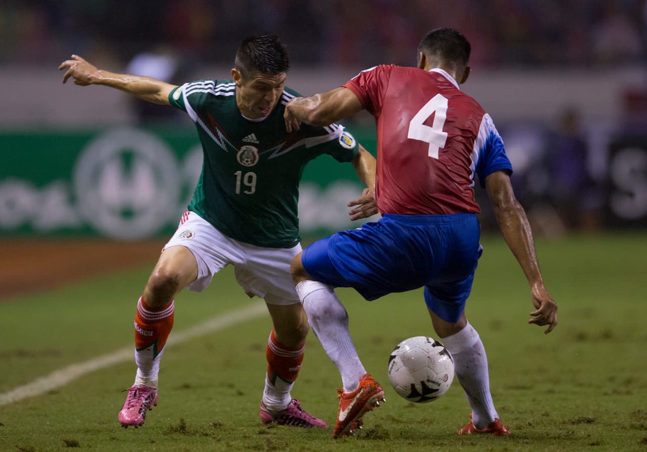 Ese 13 de octubre de 2013 ni siquiera el buen momento de Oribe Peralta le servía a México para contrarrestar a Costa Rica, que vencía al
<i>Tri</i> y lo dejaba por fuera del Mundial.