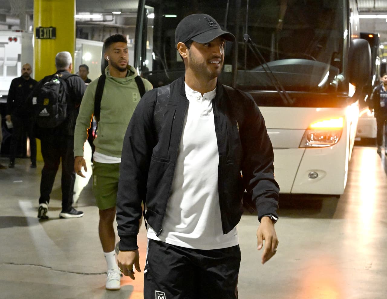 Así llegaba Carlos Vela al Dignity Health Sports Park.
<br>