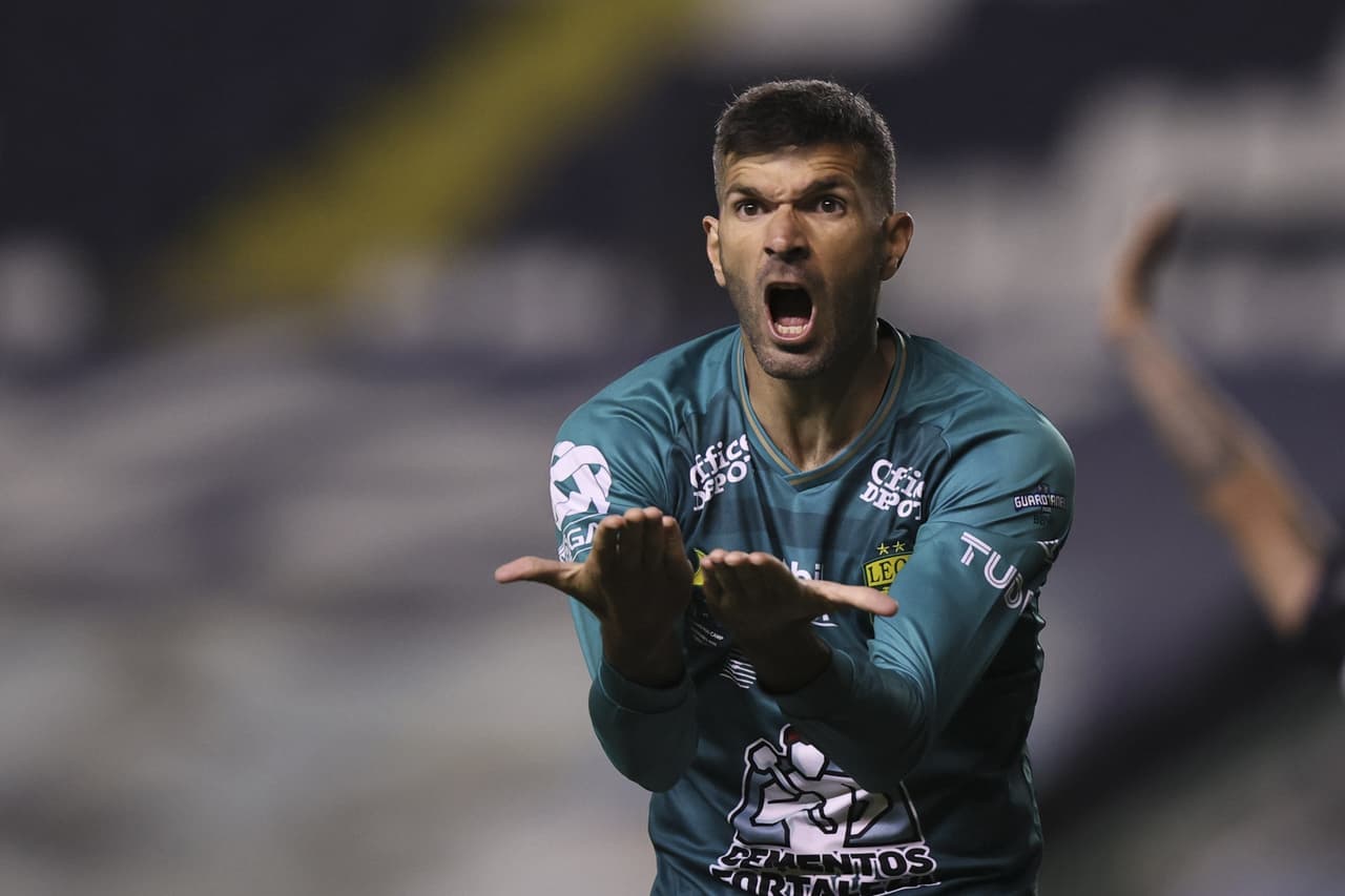 Gigliotti llama a los futbolistas a ser ejemplo en la pandemia