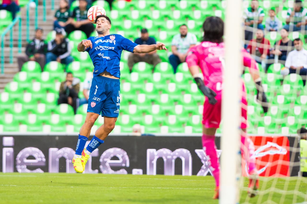 Los de casa se adelantaron en el marcador al final del primer tiempo con gol de Juan Brunetta. Minutos después del complemento, Diego Medina clavó el 2-0. En la recta final, Necaxa despertó con el tanto de Alexis Peña para maquilla el marcador final, pero Leo Suárez puso el 3-1 definitivo.