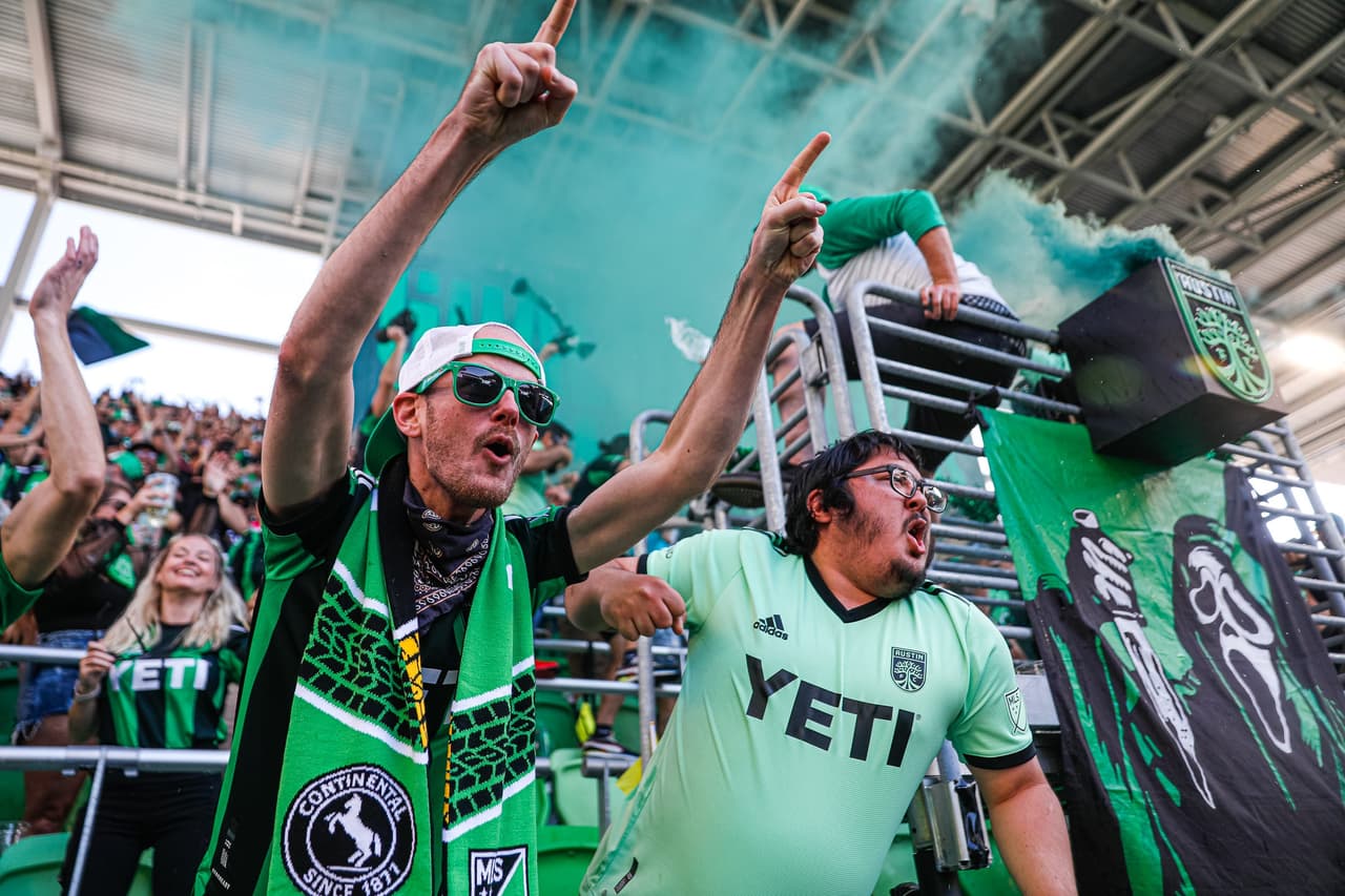 El Q2 Stadium se vistió de gala para recibir el partido entre Austin FC y Seattle Sounders FC, que terminó igualado 1-1.
<br>