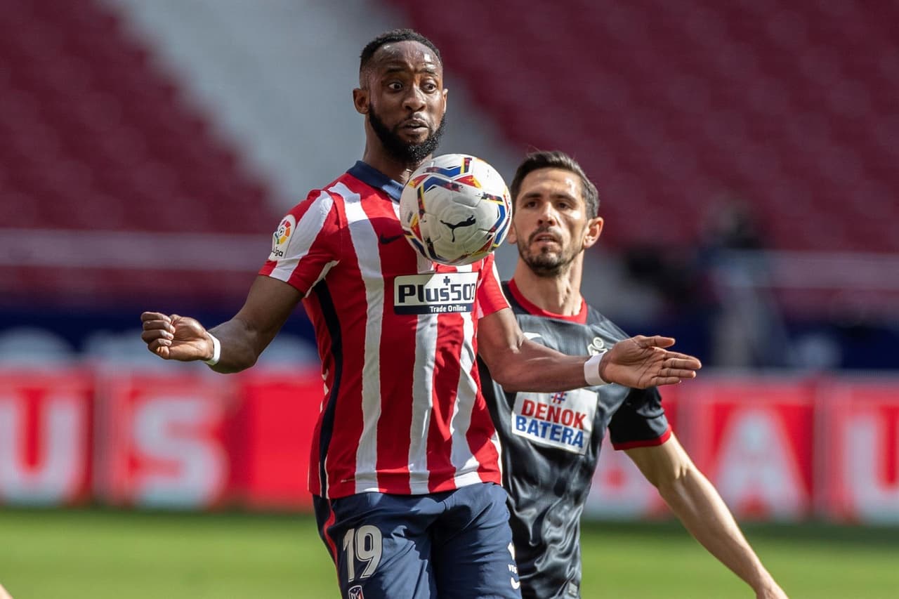Atlético de Madrid golea al Eibar 5-0 durante la Jornada 33 de LaLiga. Ángel Correa abrió marcador con doblete durante la primera mitad, seguido de Yannick Carrasco al minuto 49. Marcos Llorente no se quedó atrás y sumó dos goles más al marcador para llevarse el triunfo sobre los visitantes.